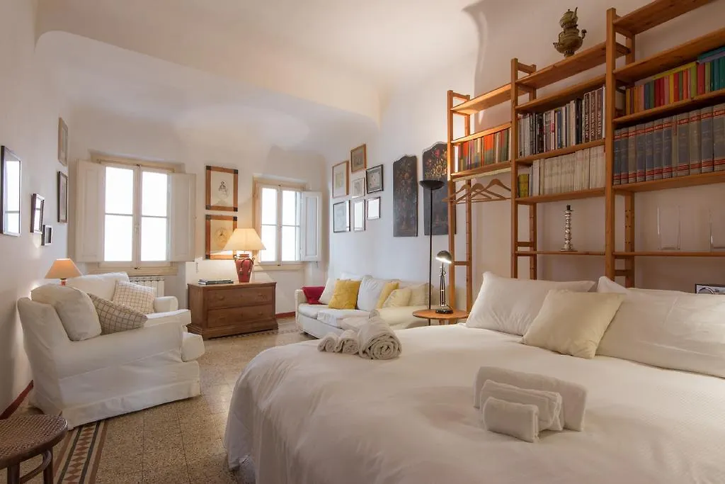 Apartments Florence - Teatina 0*,  إيطاليا